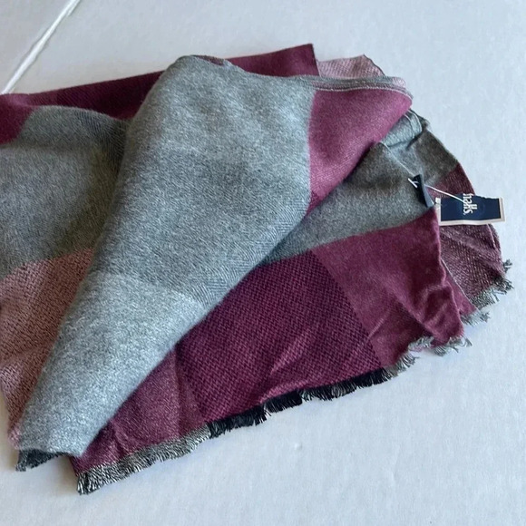 New Multicolor Chelsey Scarf  100% Viscose - Picture 14 of 14